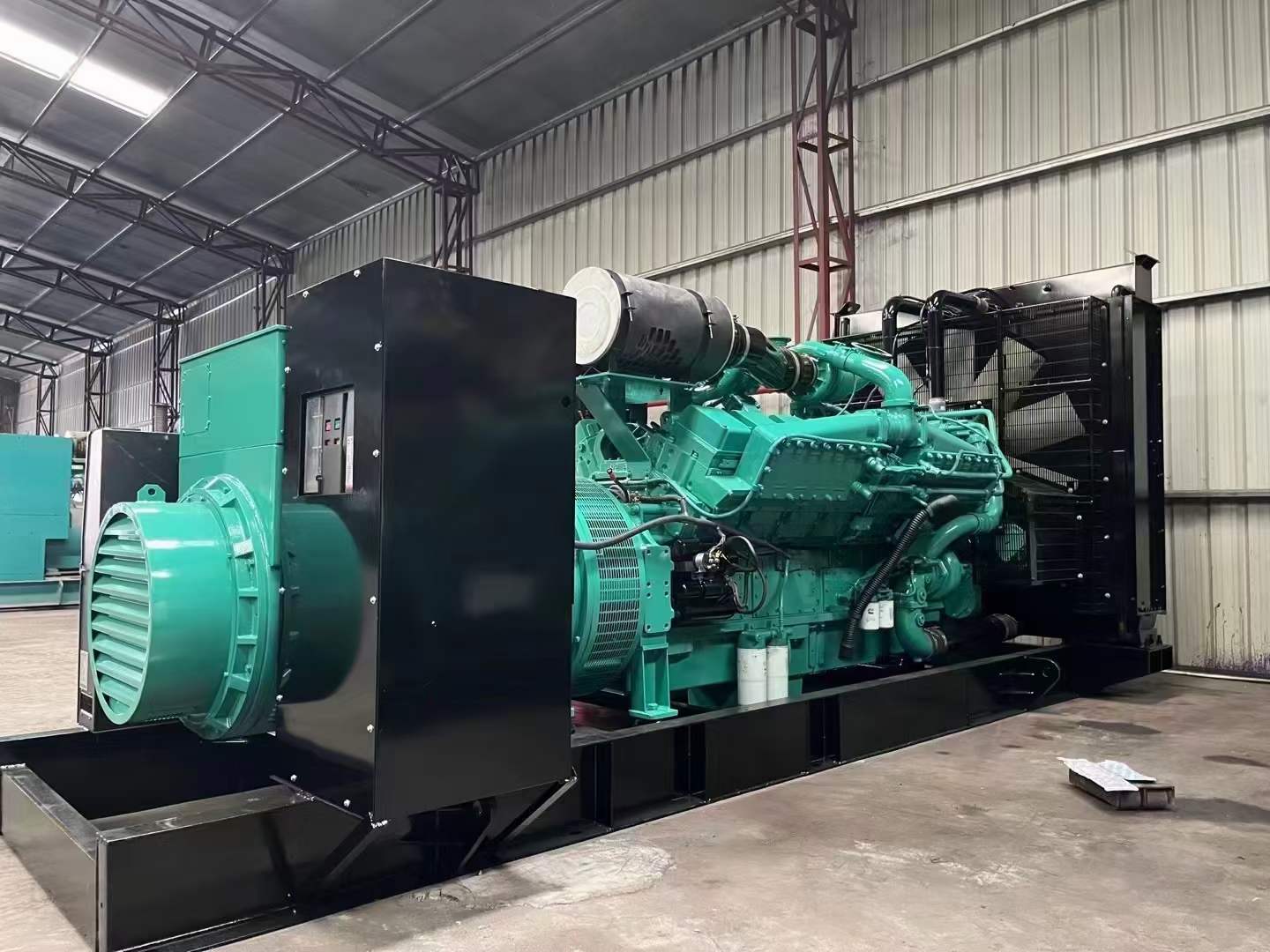 银州如何降低 800kW 柴油发电机输出电流的波动？