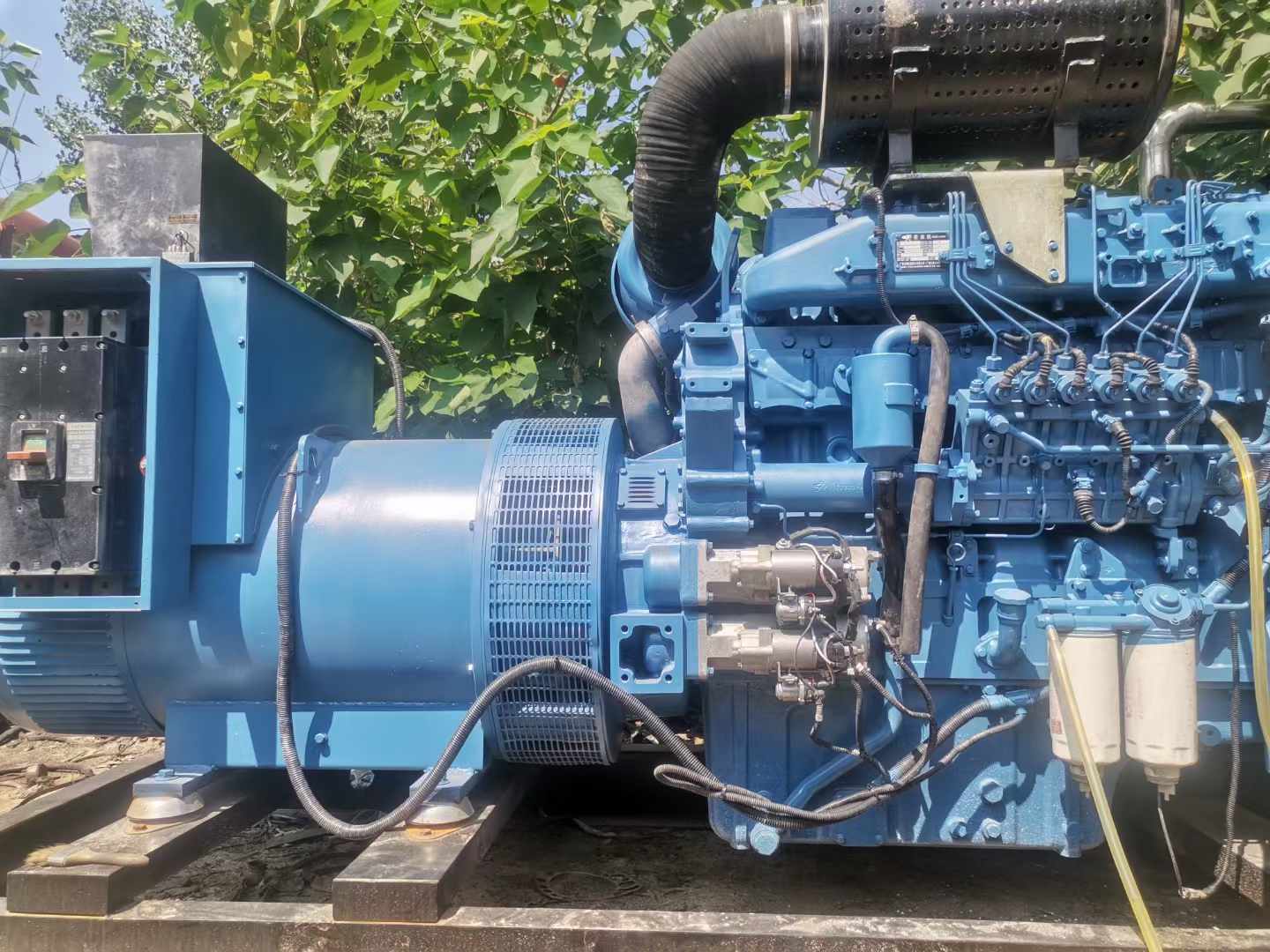 银州详细说明降低 800kW 柴油发电机输出电流波动的方法