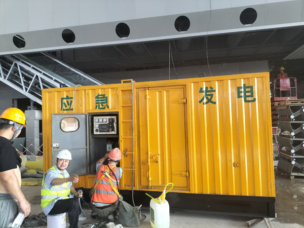 银州怎样判断空气滤清器是否需要更换？